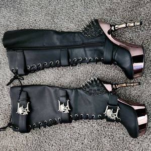 Leather Boots Size 8
